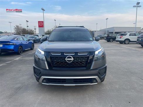 Used 2023 Nissan Pathfinder Rock Creek image 2