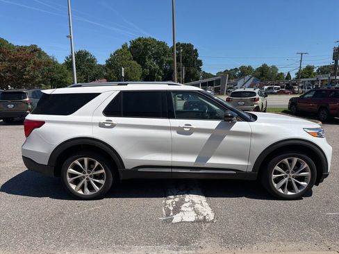 Used 2021 Ford Explorer Platinum w/ Equipment Group 601A AWD/4WD image 5