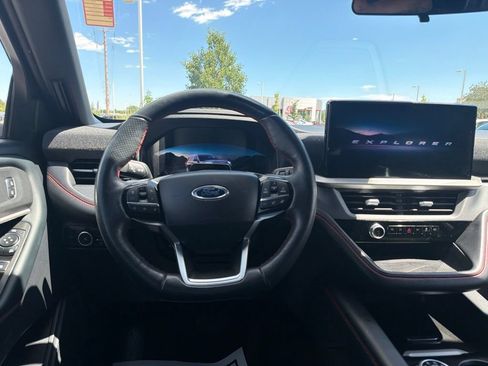 Used 2025 Ford Explorer ST-Line AWD/4WD image 22