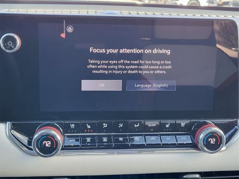 Used 2025 GMC Canyon AT4 w/ AT4X Package image 18