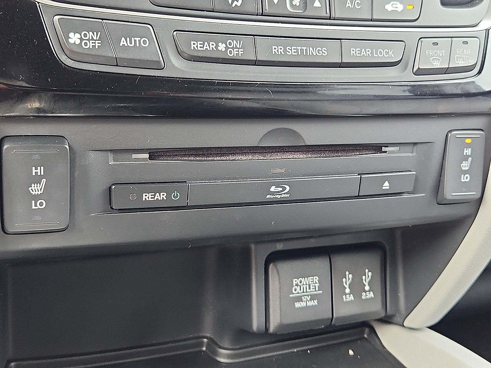 Used 2016 Honda Pilot Touring image 28