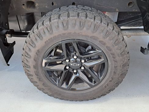 Used 2022 Chevrolet Silverado 1500 Custom Trail Boss image 34