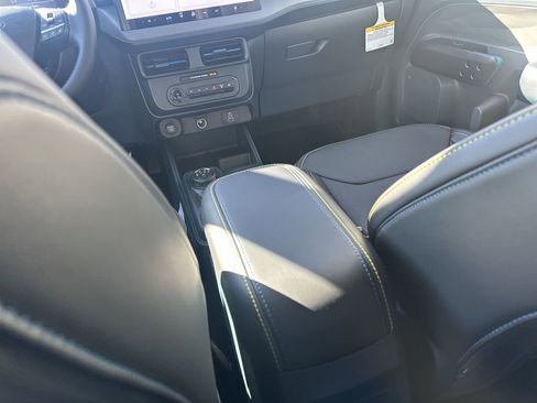 New 2026 Ford Maverick Lobo image 26