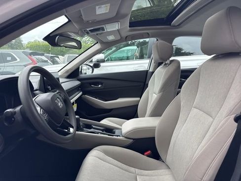 Certified 2024 Honda Accord EX image 5