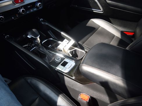 Used 2020 Kia Telluride S image 13