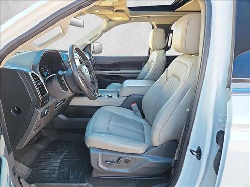 Used 2021 Ford Expedition Max Limited image 17