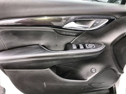 Used 2023 Buick Envision Essence image 13