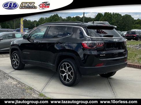 Used 2025 Jeep Compass Limited AWD/4WD image 4