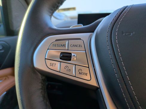 Certified 2023 BMW X7 xDrive40i w/ Premium Package image 21