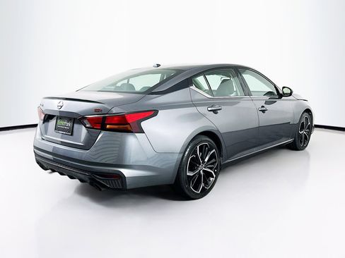 Used 2024 Nissan Altima 2.5 SR image 9