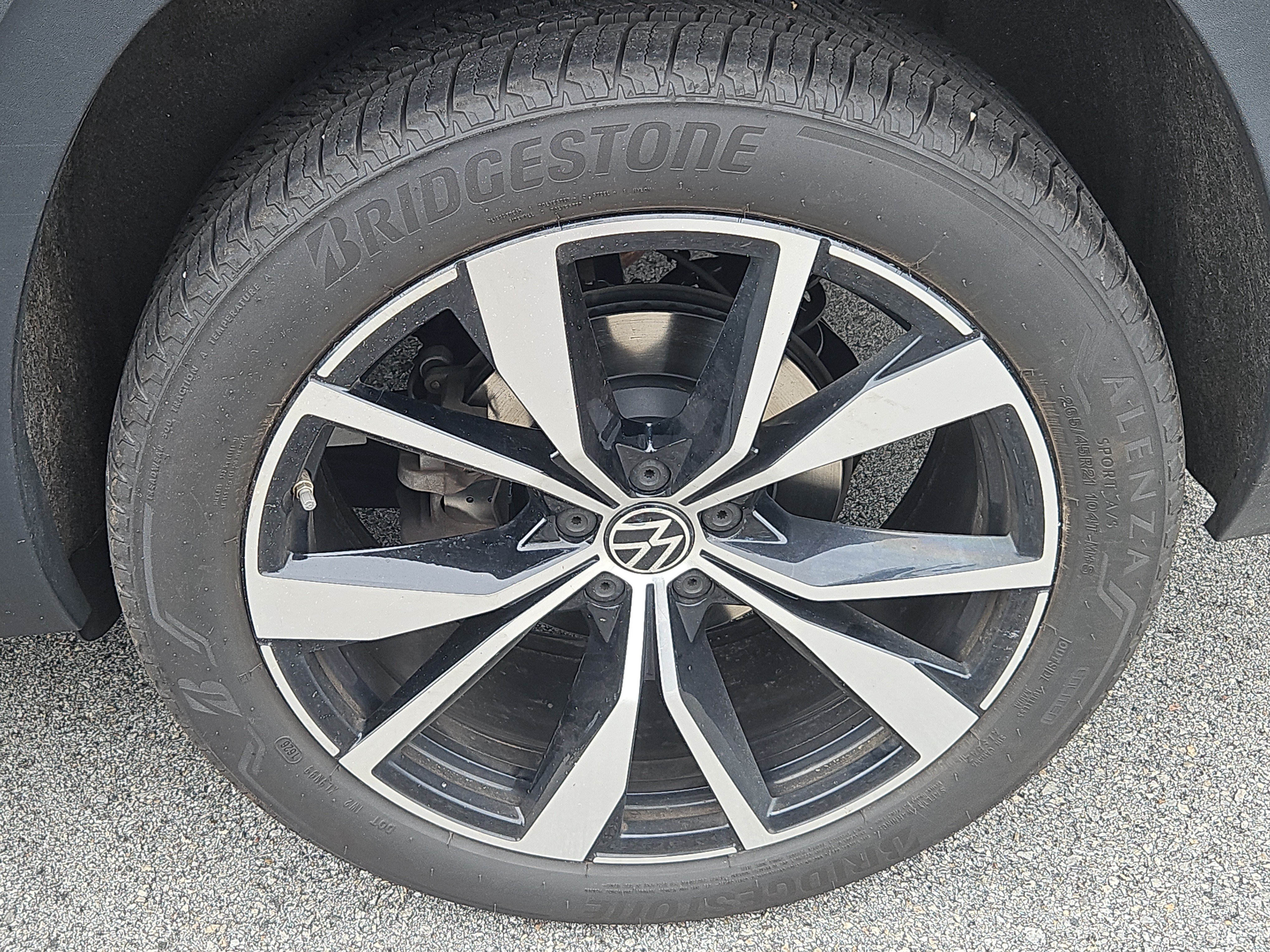 Certified 2024 Volkswagen Atlas SEL Premium R-Line AWD/4WD image 34