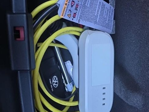 Used 2021 Volkswagen ID.4 Pro S w/ Gradient Package image 11