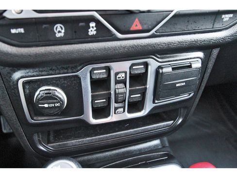Used 2025 Jeep Wrangler Unlimited Sport AWD/4WD image 27