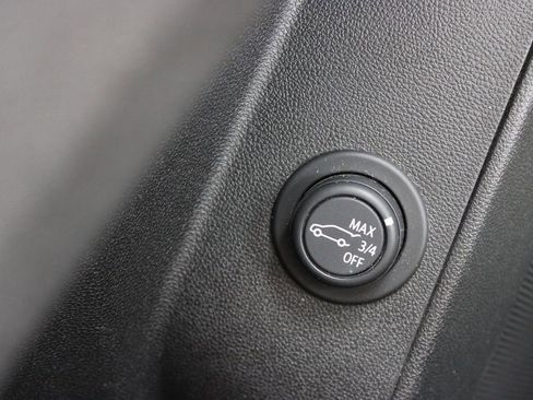 Used 2020 Chevrolet Equinox LT AWD/4WD image 48