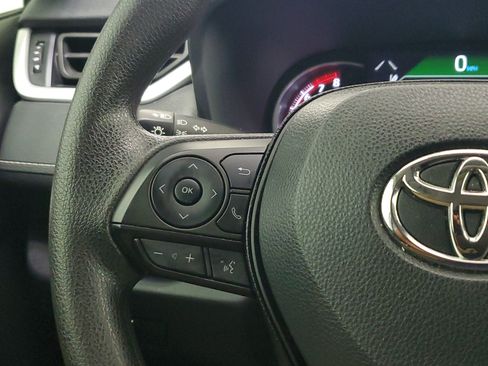 Certified 2025 Toyota RAV4 LE FWD image 24