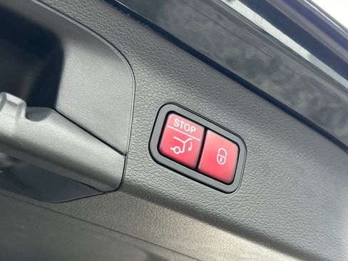 Used 2022 Mercedes-Benz GLS 450 4MATIC w/ AMG Line Exterior image 23