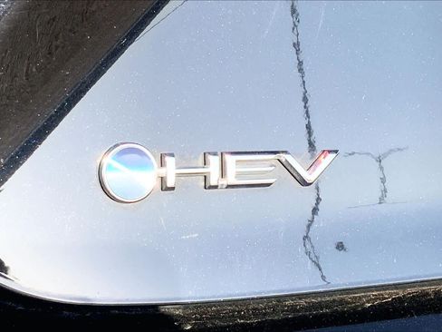 Used 2025 Toyota Camry SE FWD image 31