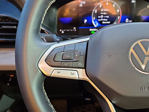 Certified 2023 Volkswagen Taos S image 15