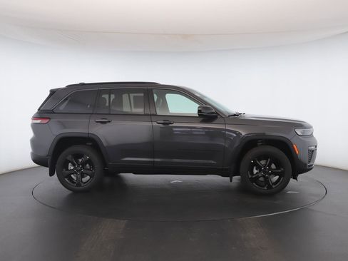 New 2026 Jeep Grand Cherokee Limited AWD/4WD image 19
