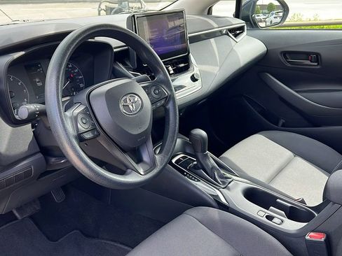 Used 2024 Toyota Corolla LE image 2