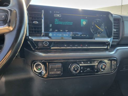 Used 2024 Chevrolet Silverado 2500 LT image 15