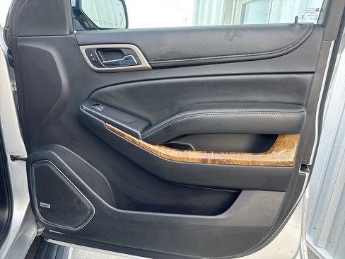 Used 2015 GMC Yukon Denali w/ Premium Package image 45