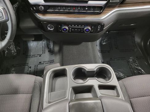 Used 2024 Chevrolet Silverado 1500 LT AWD/4WD image 16