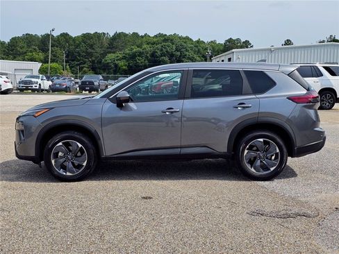 Used 2026 Nissan Rogue SV FWD image 13