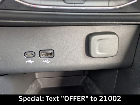 Used 2025 Buick Encore GX Preferred image 23