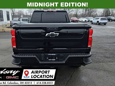 Used 2024 Chevrolet Silverado 2500 LT w/ Midnight Edition image 7