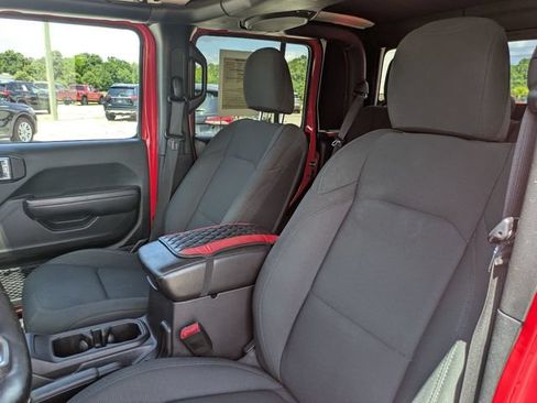Used 2020 Jeep Gladiator Sport w/ Quick Order Package 24S AWD/4WD image 15