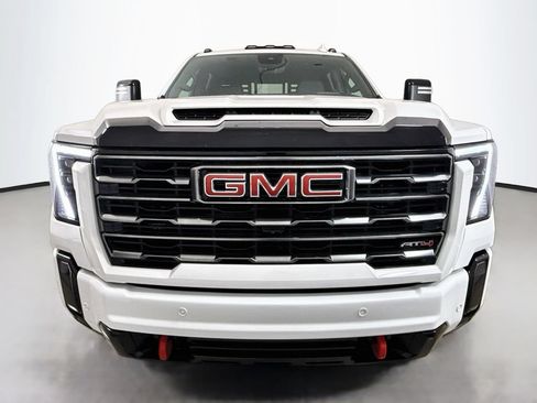 Used 2024 GMC Sierra 2500 AT4 w/ AT4 Premium Plus Package AWD/4WD image 2