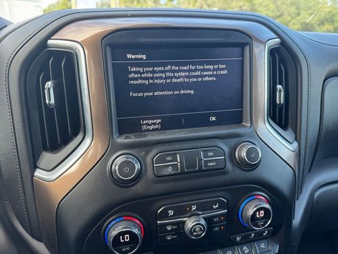 Used 2021 Chevrolet Silverado 2500 High Country w/ Z71 Off-Road Package image 33