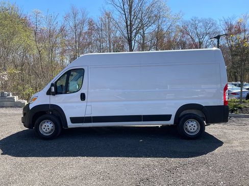 Used 2023 RAM ProMaster 2500 FWD image 9