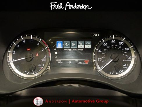 Used 2025 Toyota Highlander LE FWD image 18