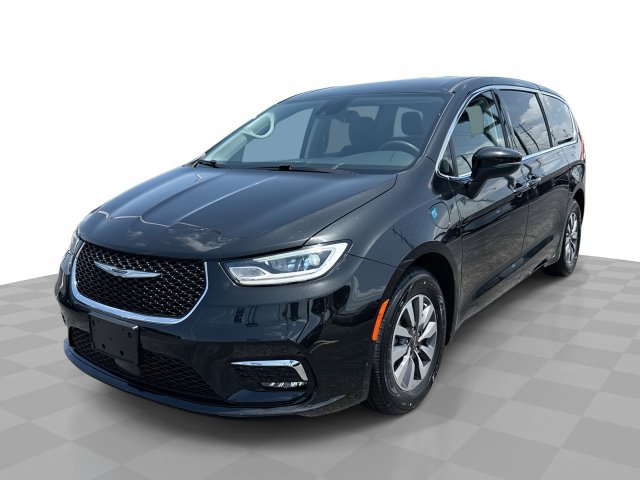 Used 2023 Chrysler Pacifica Touring-L FWD image 1