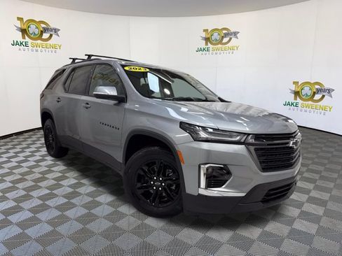 Used 2023 Chevrolet Traverse LT FWD image 4