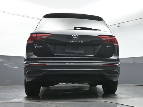 Used 2024 Volkswagen Tiguan SE image 38