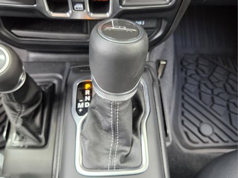 Used 2025 Jeep Gladiator Sport AWD/4WD image 28