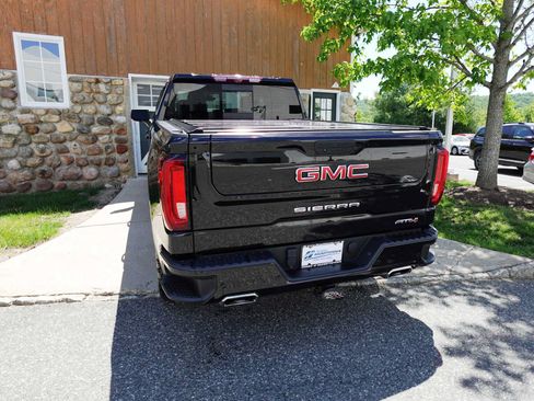 Used 2022 GMC Sierra 1500 AT4 w/ AT4 Premium Package AWD/4WD image 5