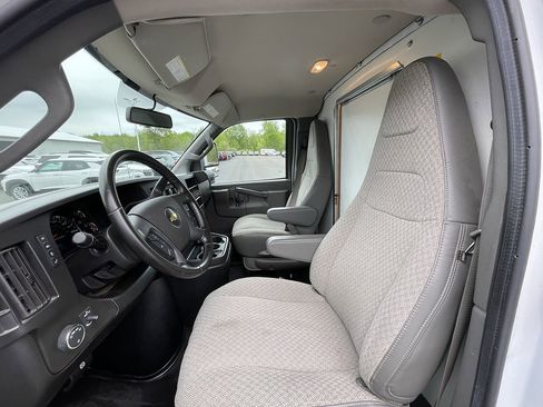 Used 2021 Chevrolet Express 3500 w/ Power Convenience Package RWD image 20