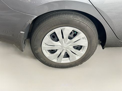 Used 2025 Nissan Versa S w/ Trunk Package FWD image 11