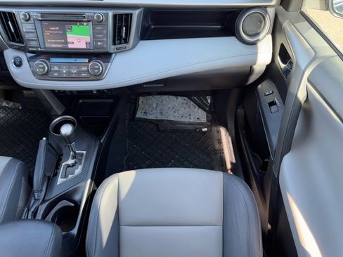 Used 2014 Toyota RAV4 Limited image 15