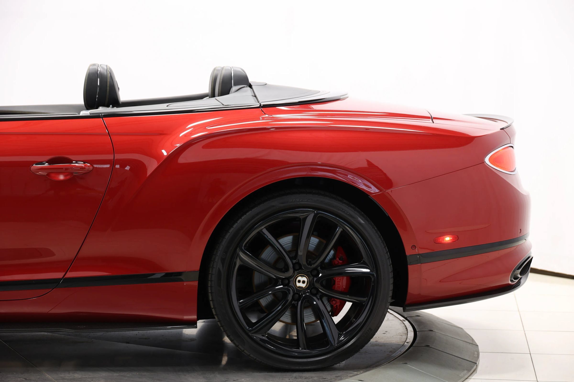 Used 2020 Bentley Continental GT w/ Number 1 Edition by Mulliner AWD/4WD image 13