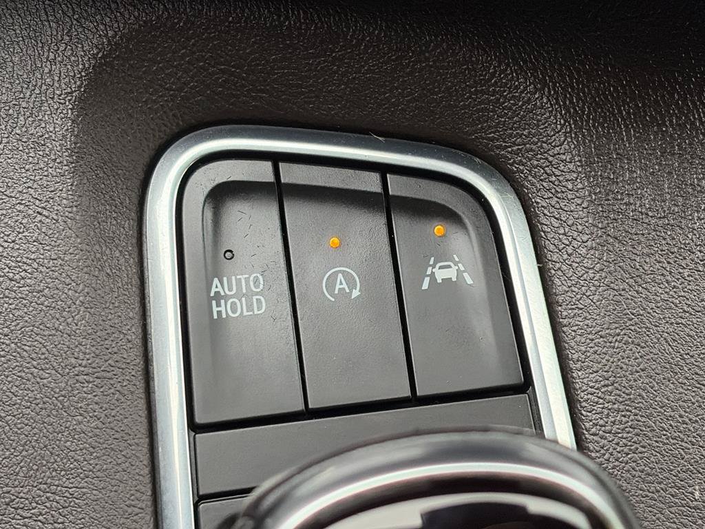 Used 2021 Cadillac Escalade ESV Sport AWD/4WD image 18