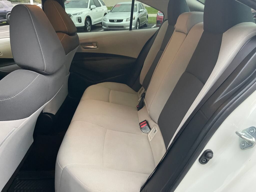 Used 2021 Toyota Corolla LE FWD image 19