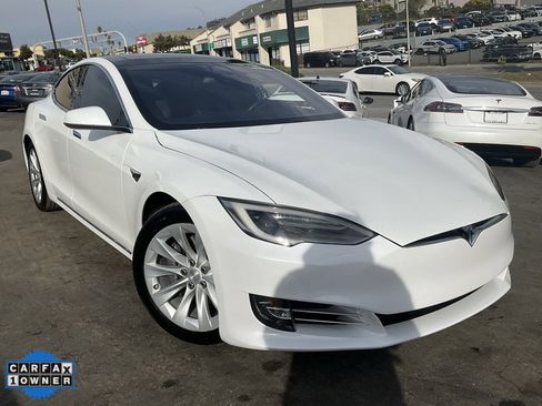 Used 2017 Tesla Model S 100D image 1