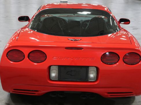 Used 1998 Chevrolet Corvette Coupe w/ Roof Pkg RWD image 31