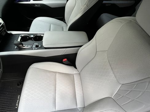 Used 2025 Lexus RX 350 image 16