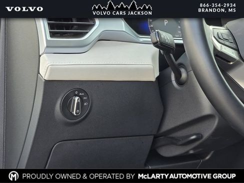 Used 2025 Volkswagen Taos SE AWD/4WD image 21
